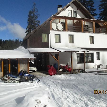 Bed And Breakfast Vila Lala Яхорина Экстерьер фото