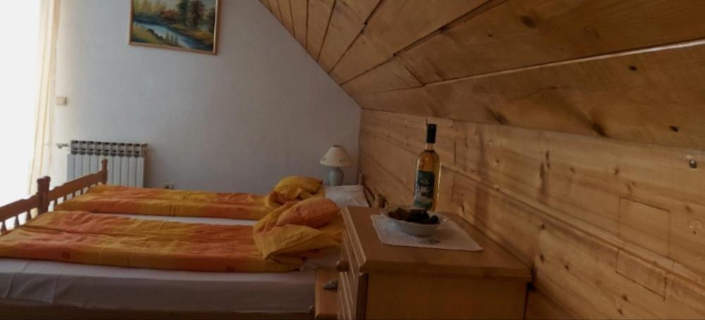 Bed And Breakfast Vila Lala Яхорина Экстерьер фото