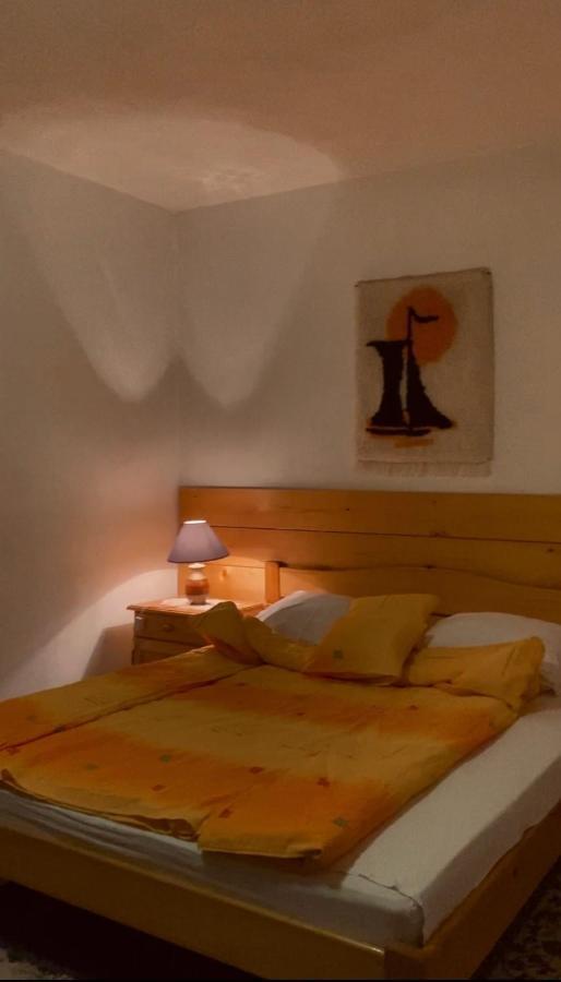 Bed And Breakfast Vila Lala Яхорина Экстерьер фото
